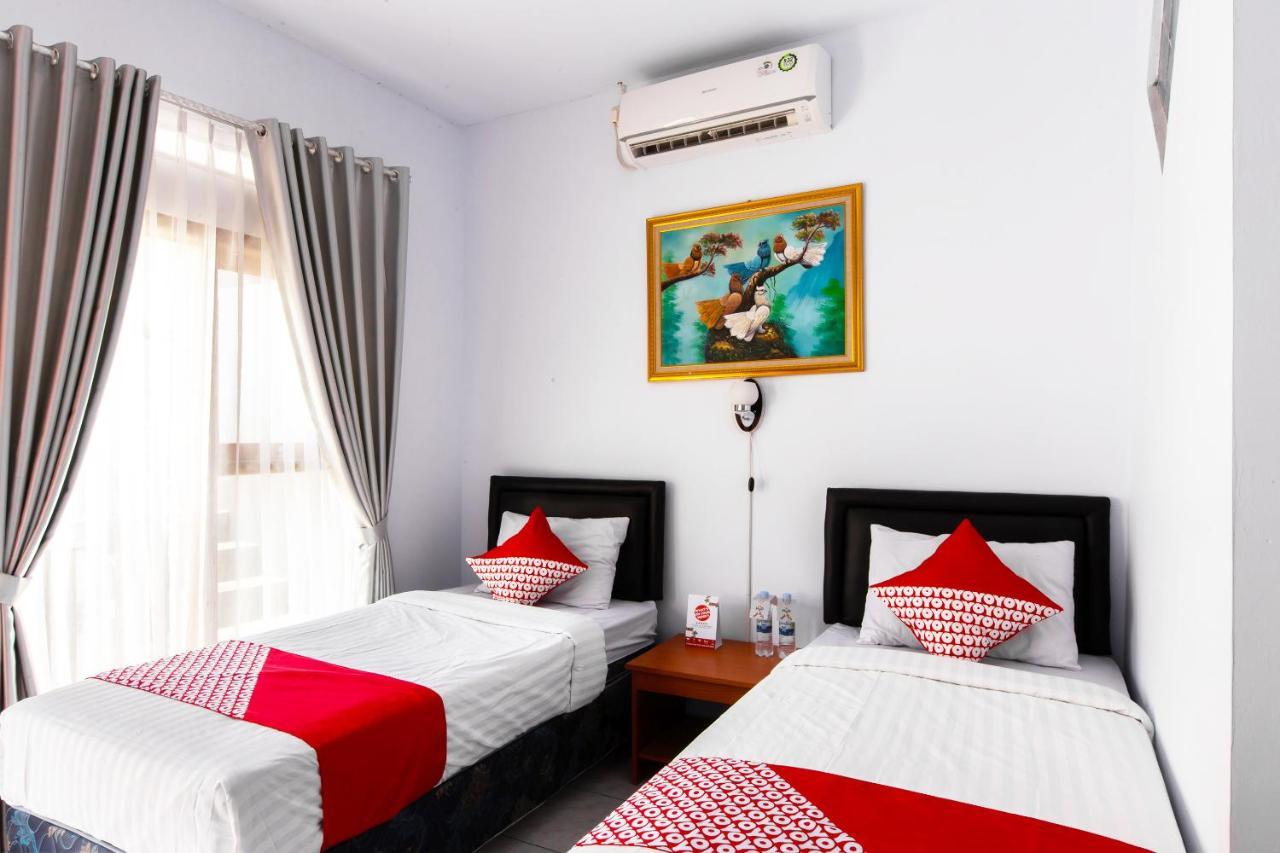 Oyo 569 Cigadung Guest House Syariah Bandung Ngoại thất bức ảnh