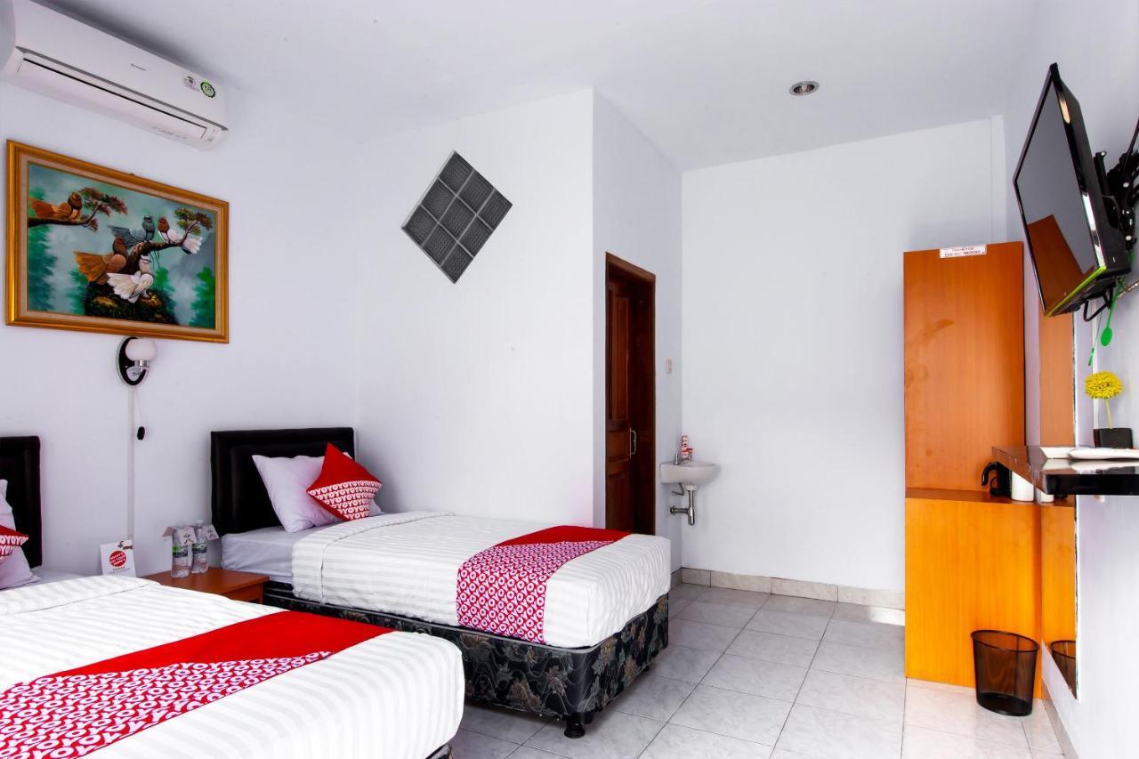 Oyo 569 Cigadung Guest House Syariah Bandung Ngoại thất bức ảnh